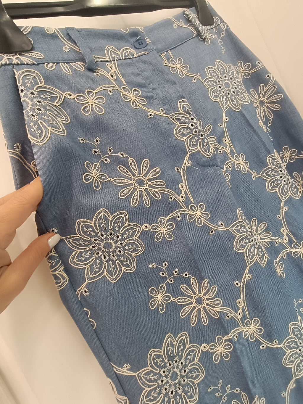 Pantalone ricamato