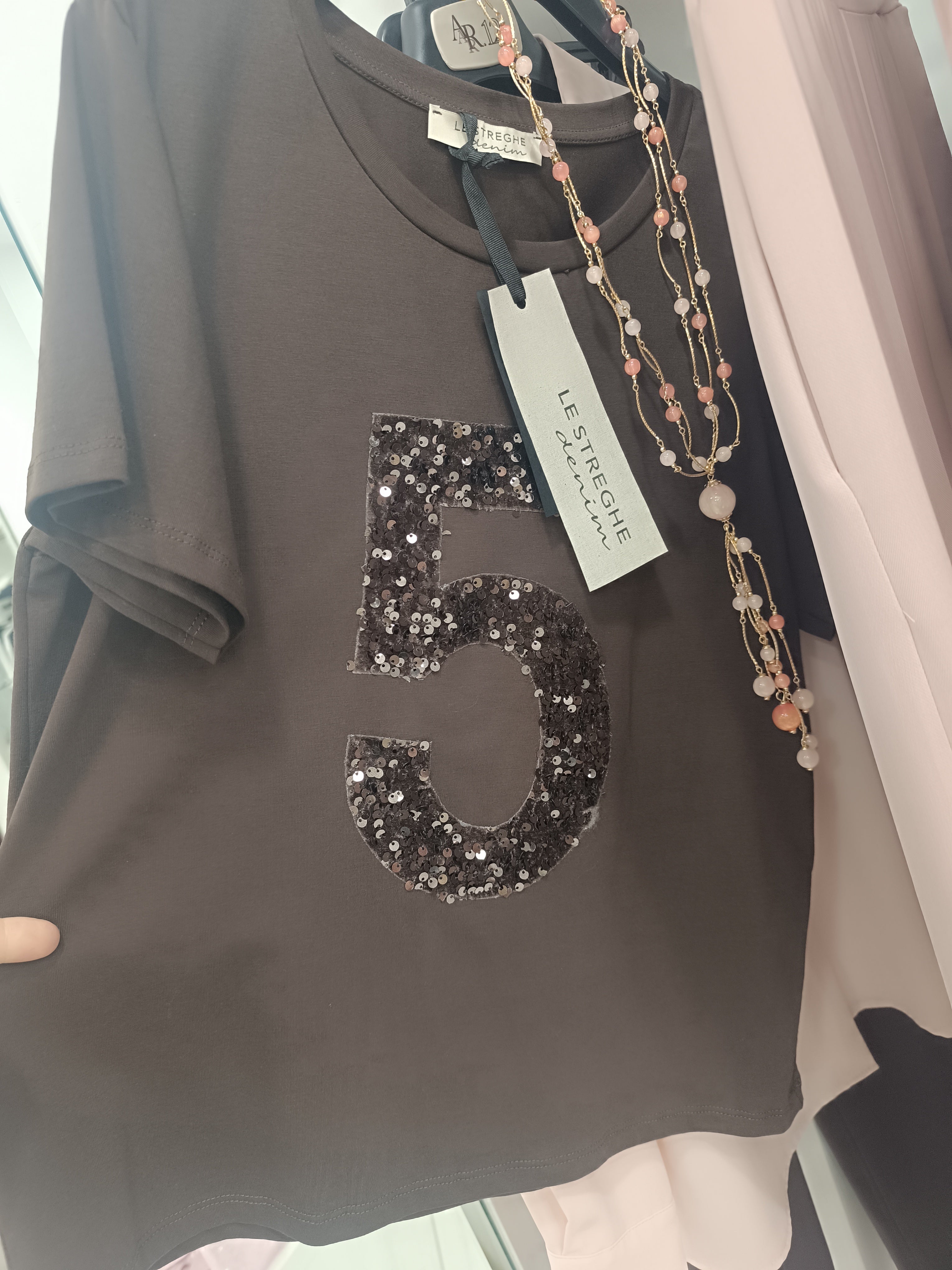 T-shirt 5