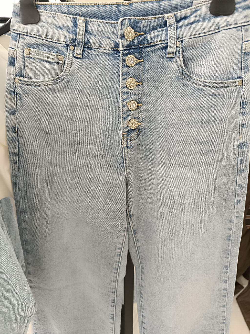 Jeans con Bottoni Gioiello