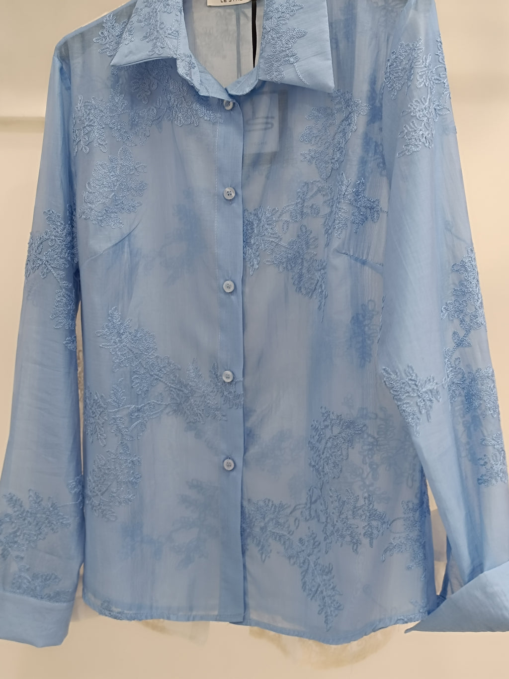 Camicia ricamata