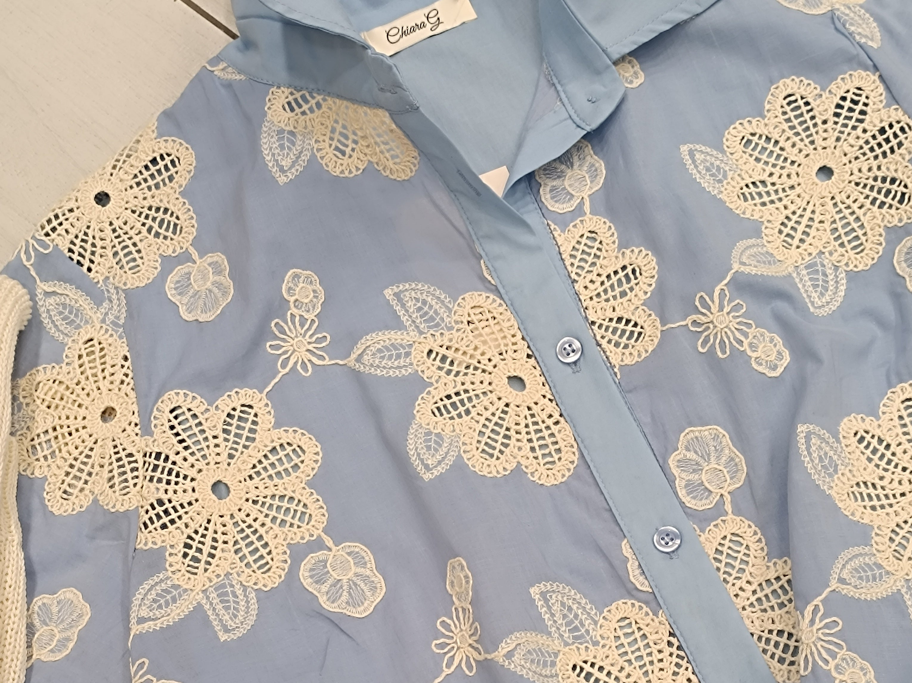 Camicia ricamo