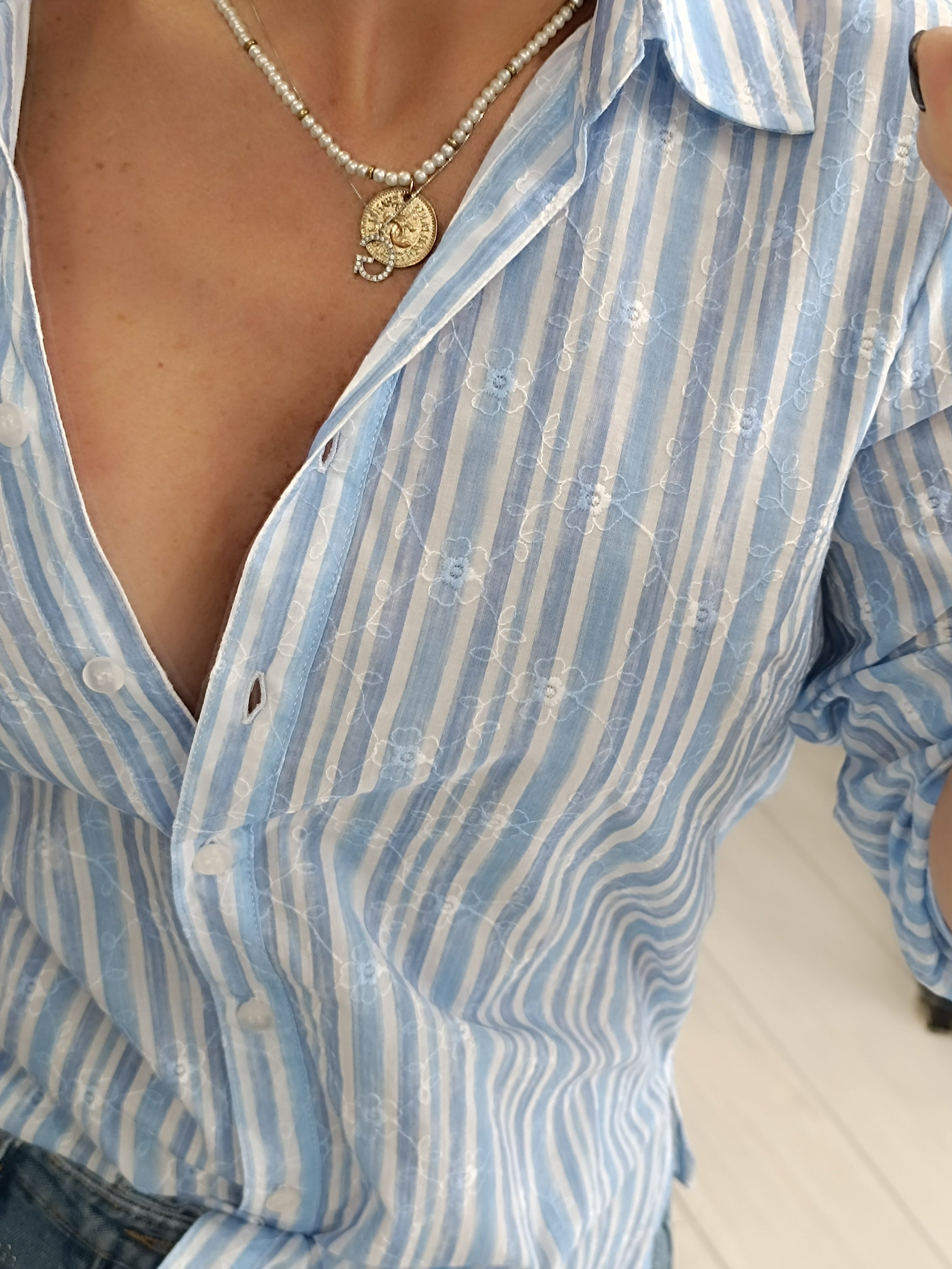 Camicia ricamo